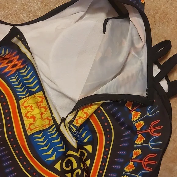 Tribal pattern one piece swimsuit - Picture 6 of 8